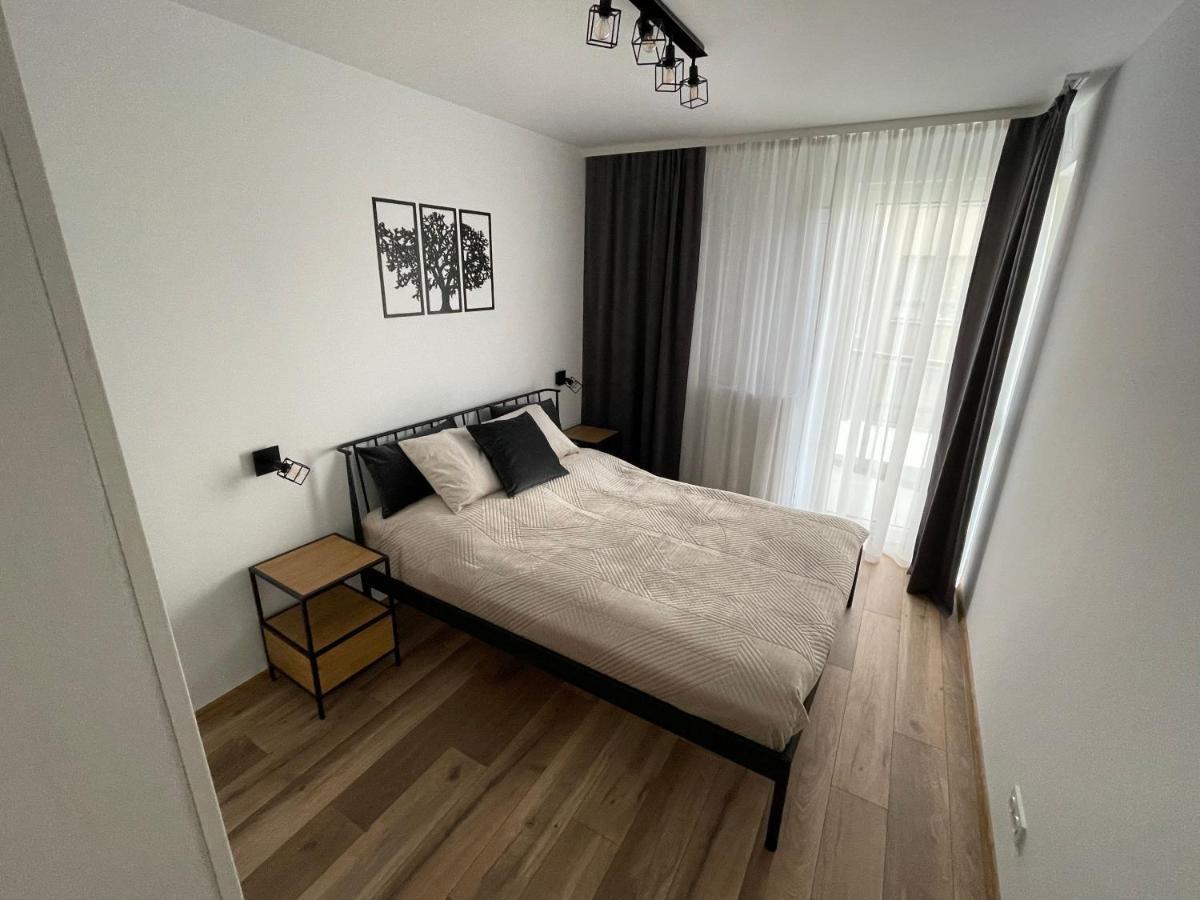 Newport Industrial Apartment Varsó Kültér fotó