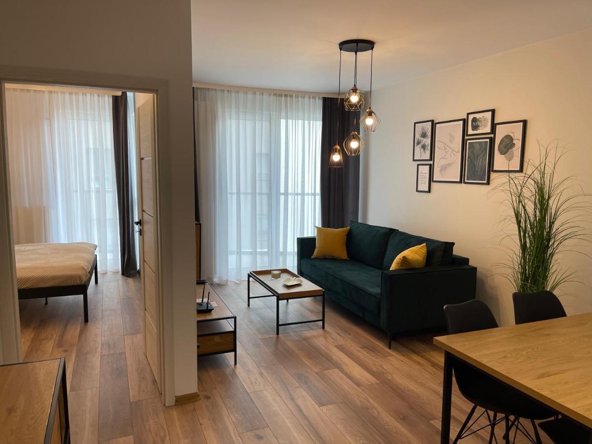 Newport Industrial Apartment Varsó Kültér fotó