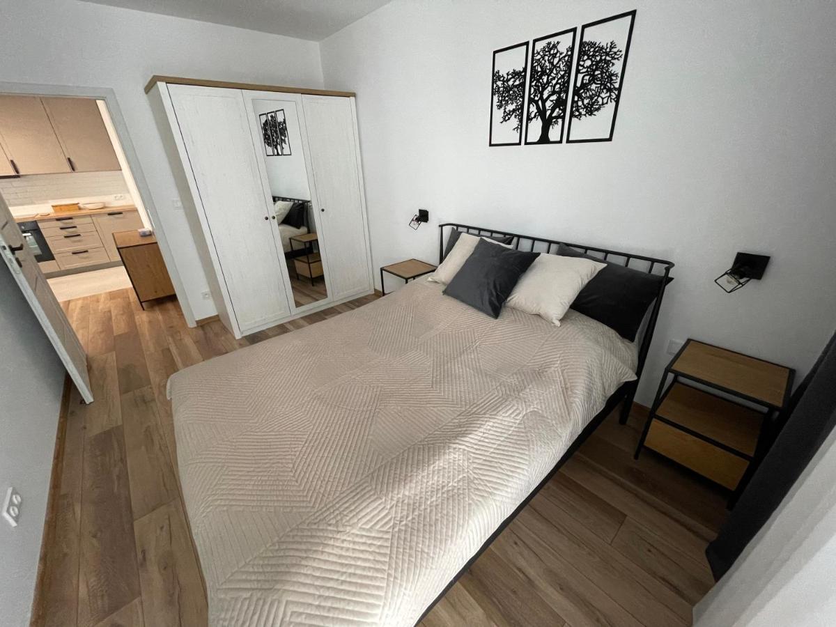Newport Industrial Apartment Varsó Kültér fotó