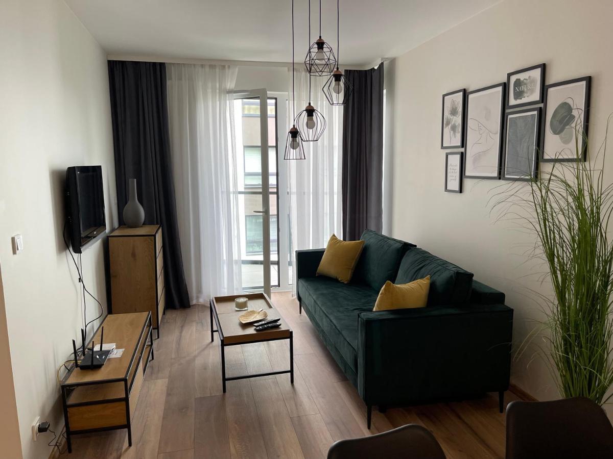 Newport Industrial Apartment Varsó Kültér fotó