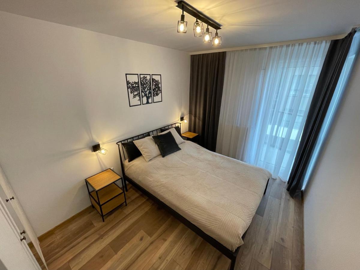 Newport Industrial Apartment Varsó Kültér fotó